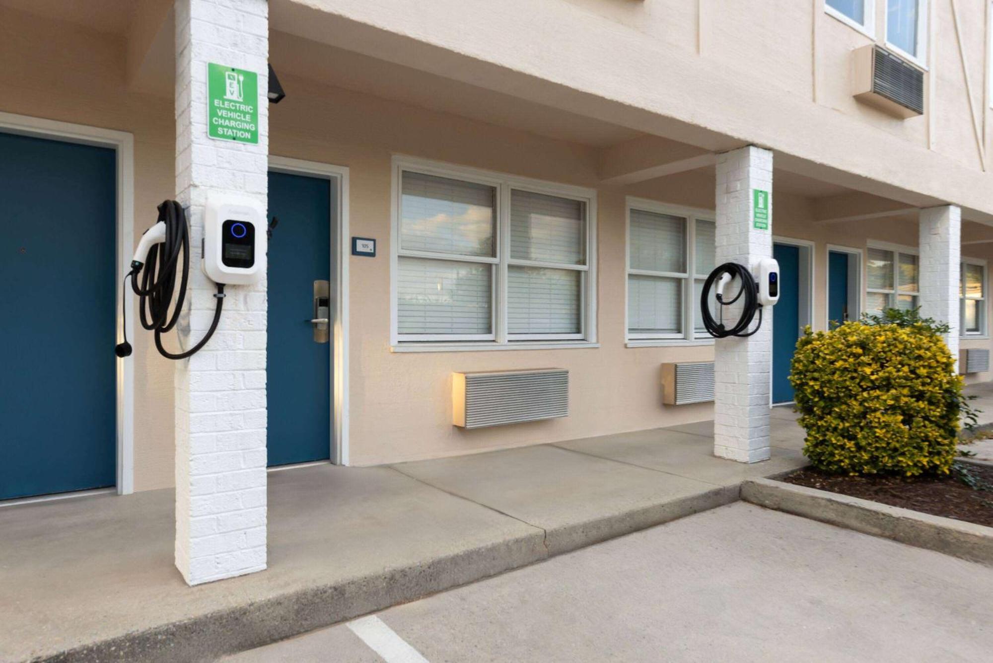 Hotel Manteo, Trademark Collection By Wyndham Exterior photo