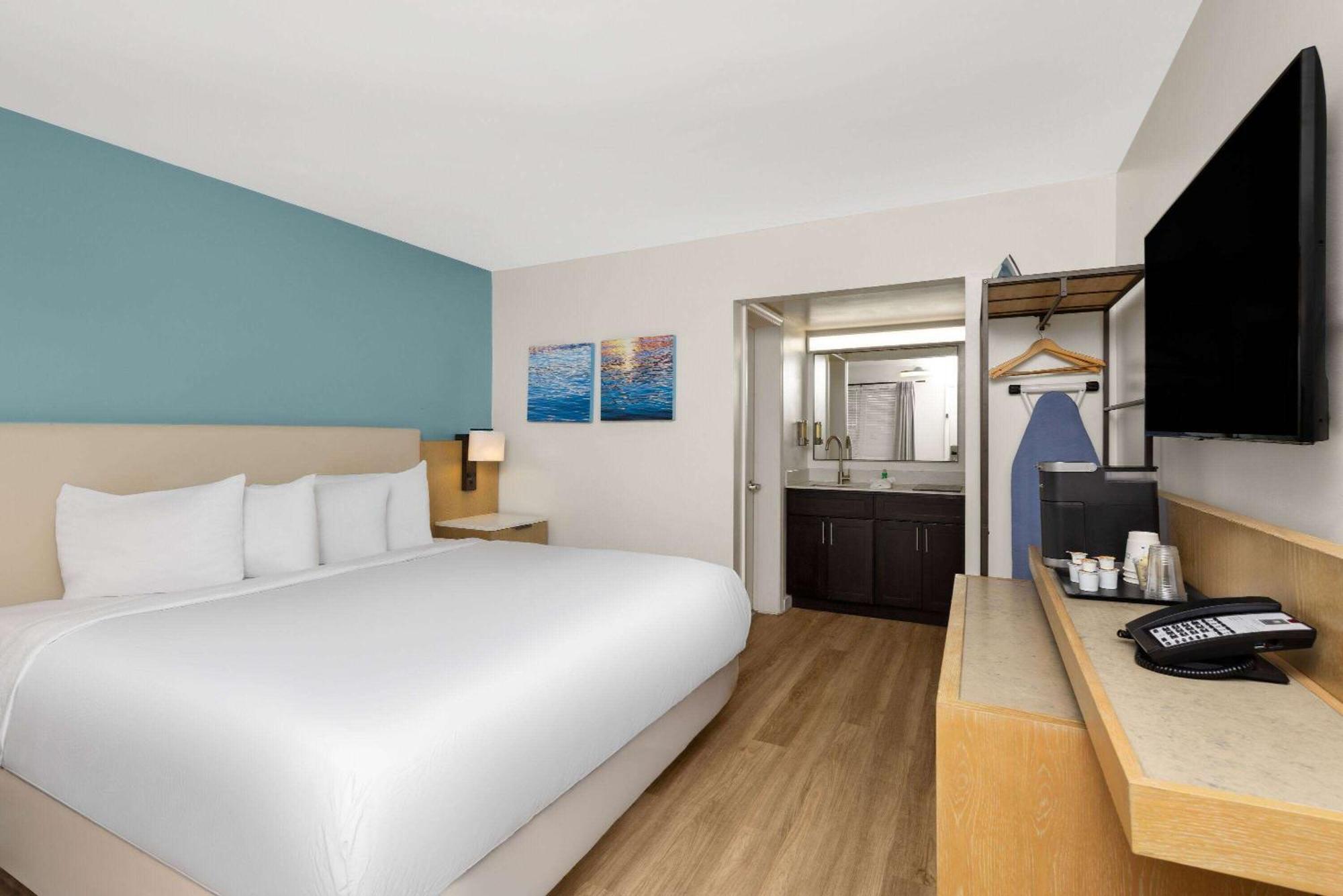 Hotel Manteo, Trademark Collection By Wyndham Exterior photo